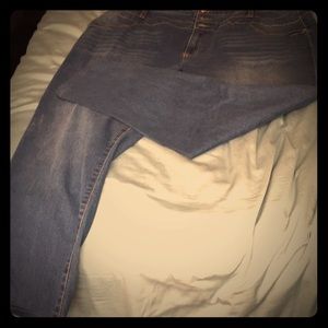 Comfy high waisted jeans